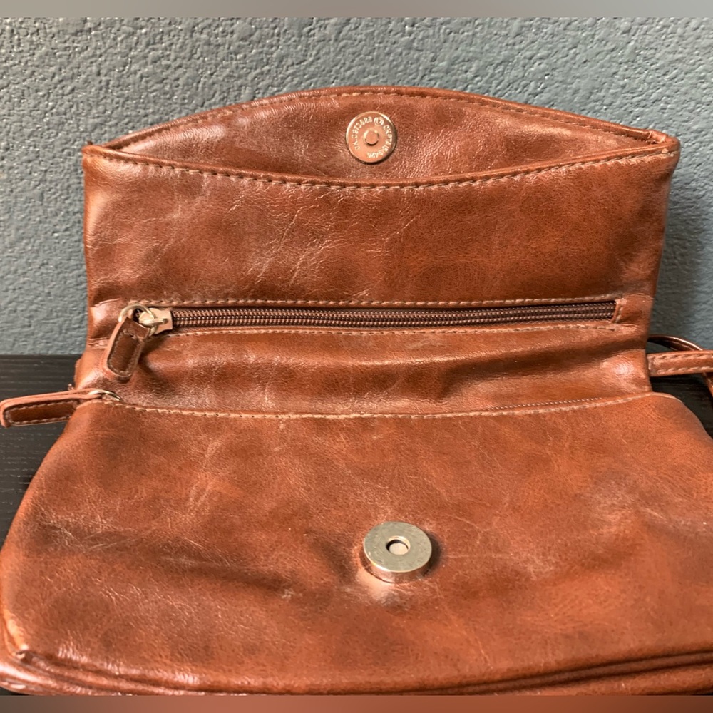 Slim brown cross body purse - Picture 2 of 6